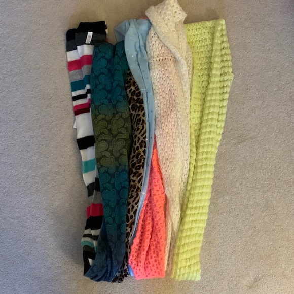 Bundle of infinity scarfs - Picture 1 of 4